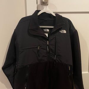Mens north face fleece jacket. Size large.